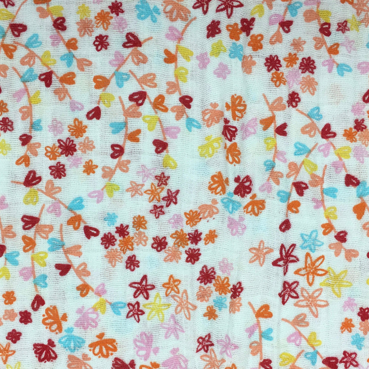 WILD FLOWERS EMBRACE SCARLET