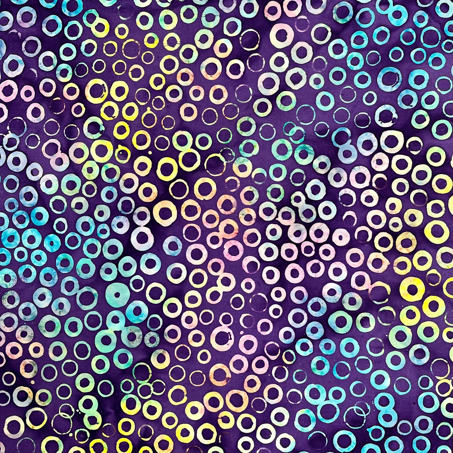 IB100-A2 CIRCLES ON PURPLE
