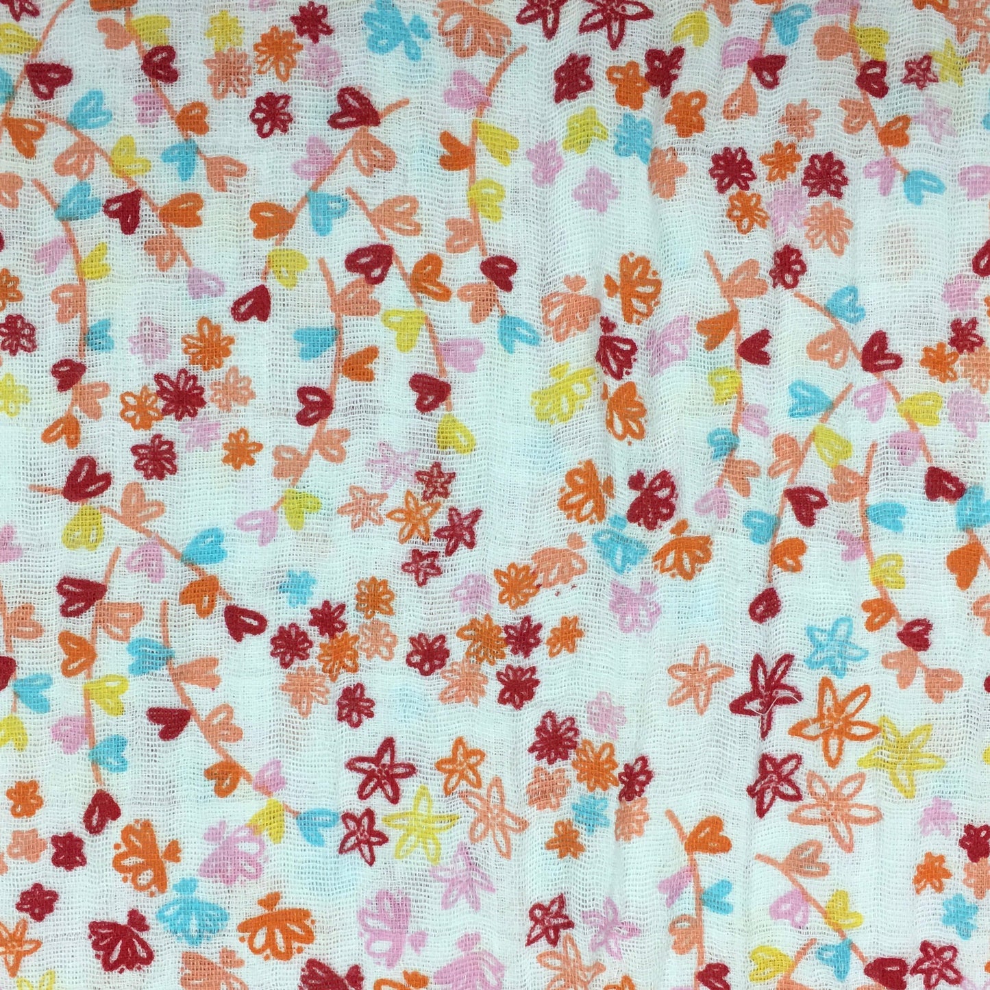 WILD FLOWERS EMBRACE SCARLET
