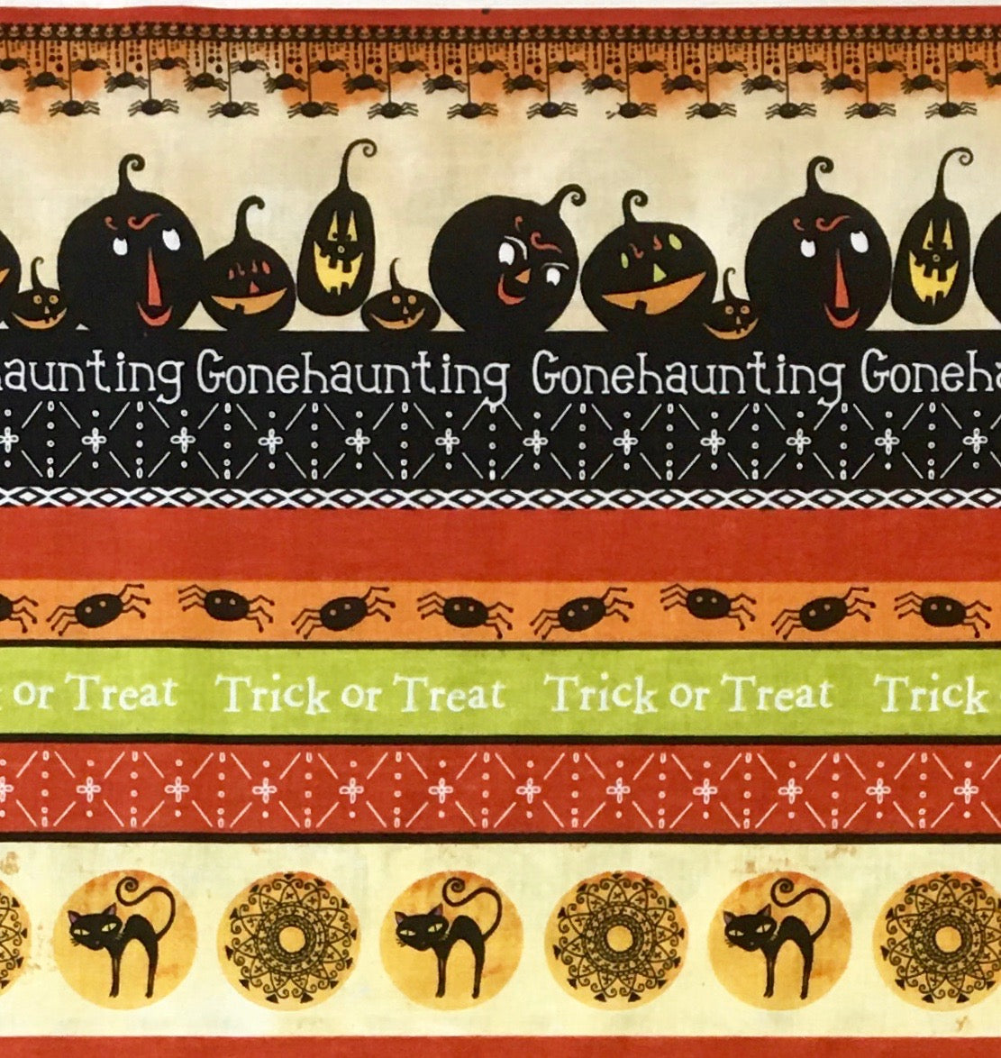 GONE HAUNTING Y0710-37 BORDER